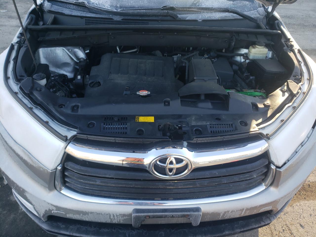 Photo 7 from auction – 2015 TOYOTA HIGHLANDER with VIN 5TDDKRFH9FS197933