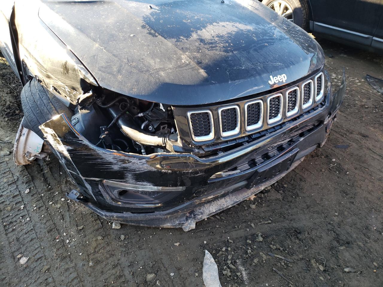 Photo 9 from auction – 2018 JEEP COMPASS LA with VIN 3C4NJDBB4JT349045