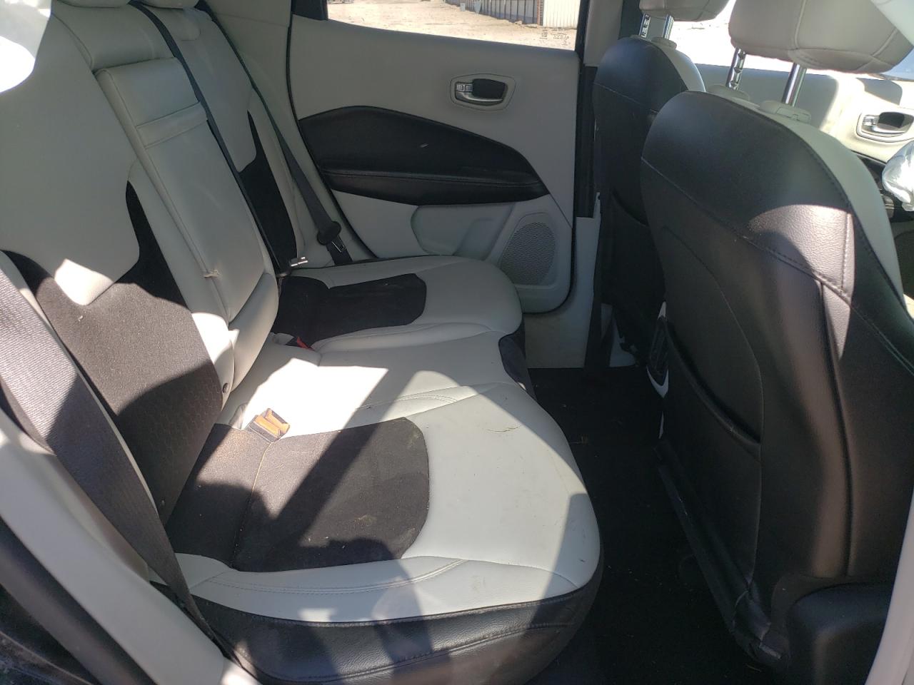 Photo 6 from auction – 2018 JEEP COMPASS LA with VIN 3C4NJCBB7JT266641