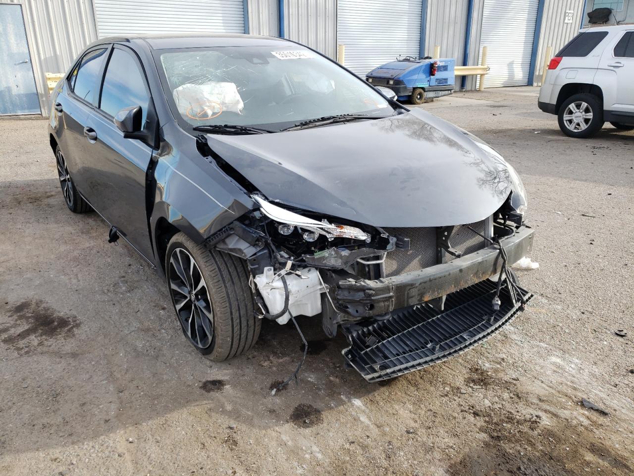 TOYOTA COROLLA L 2017 with VIN 2T1BURHE2HC880556 - Photo from auction