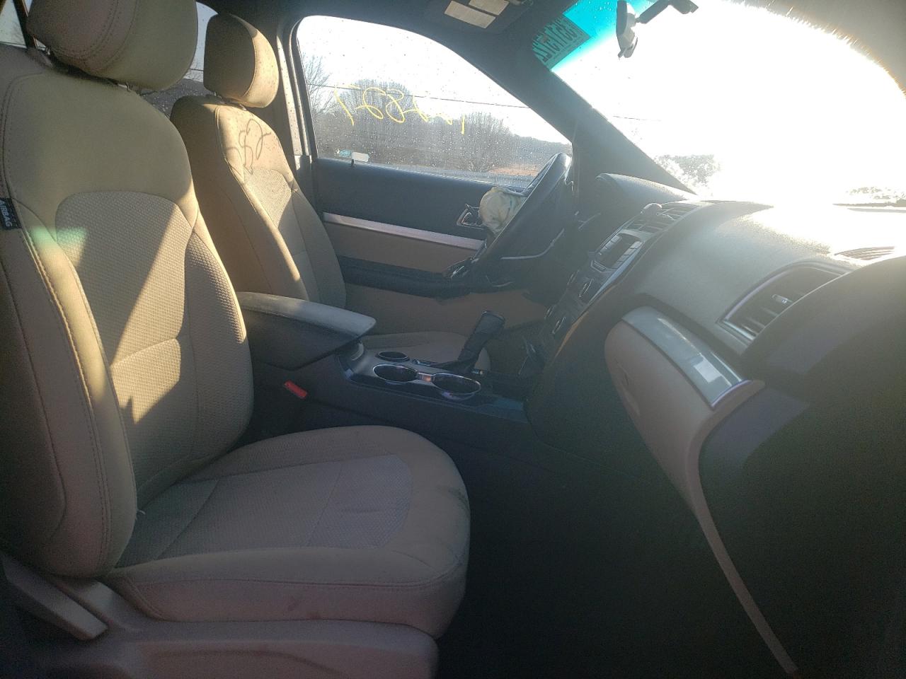 Photo 5 from auction – 2016 FORD EXPLORER X with VIN 1FM5K7D83GGA96552