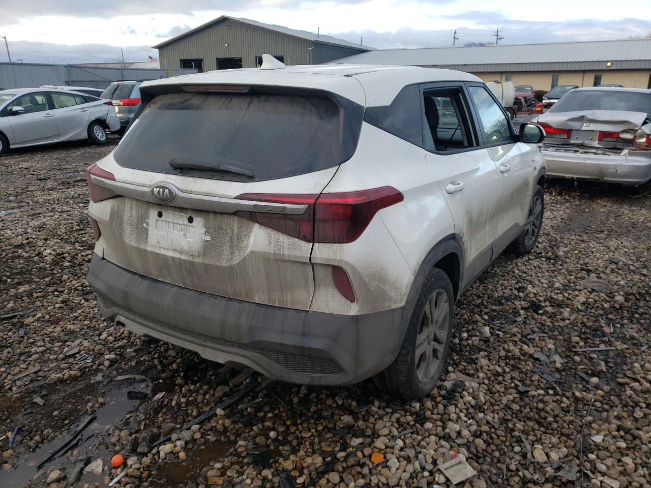 Photo 4 from auction – 2021 KIA SELTOS LX with VIN KNDEPCAA7M7126850