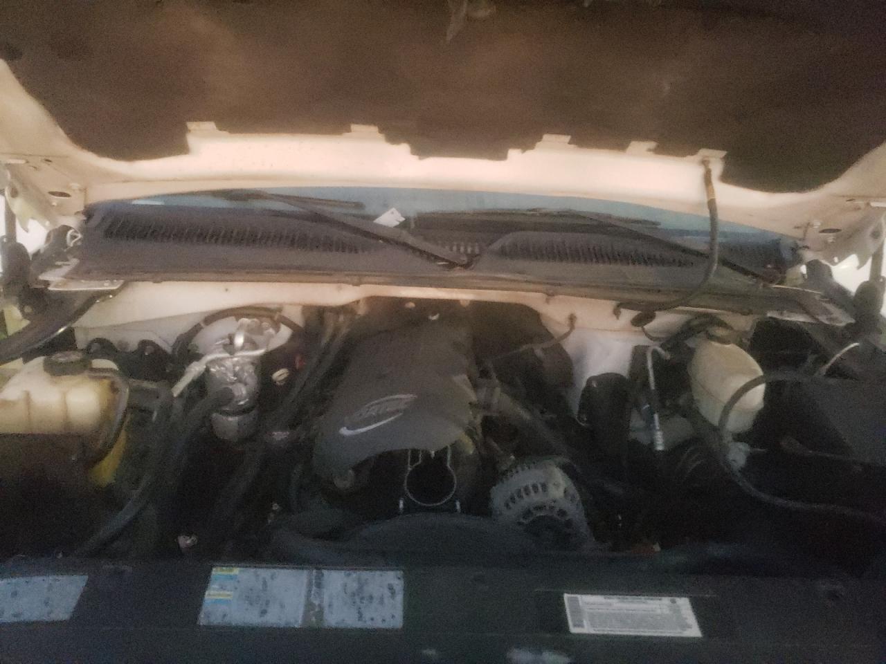 Photo 7 from auction – 2003 CHEVROLET SILVERADO with VIN 1GCHC23U73F183564