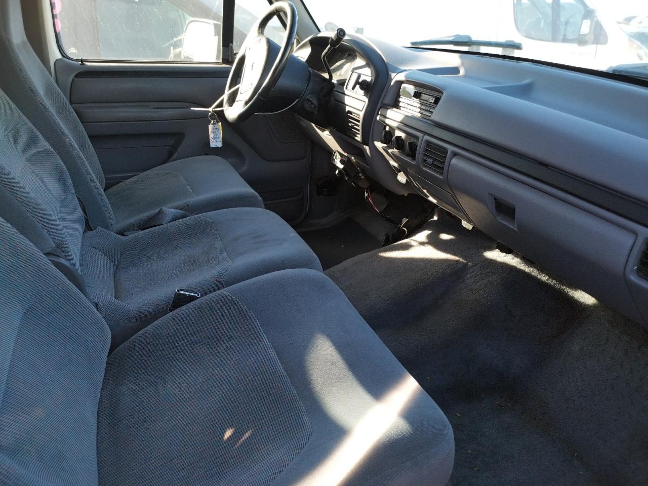 Photo 5 from auction – 1997 FORD F250 with VIN 1FTHX25F0VEC47682