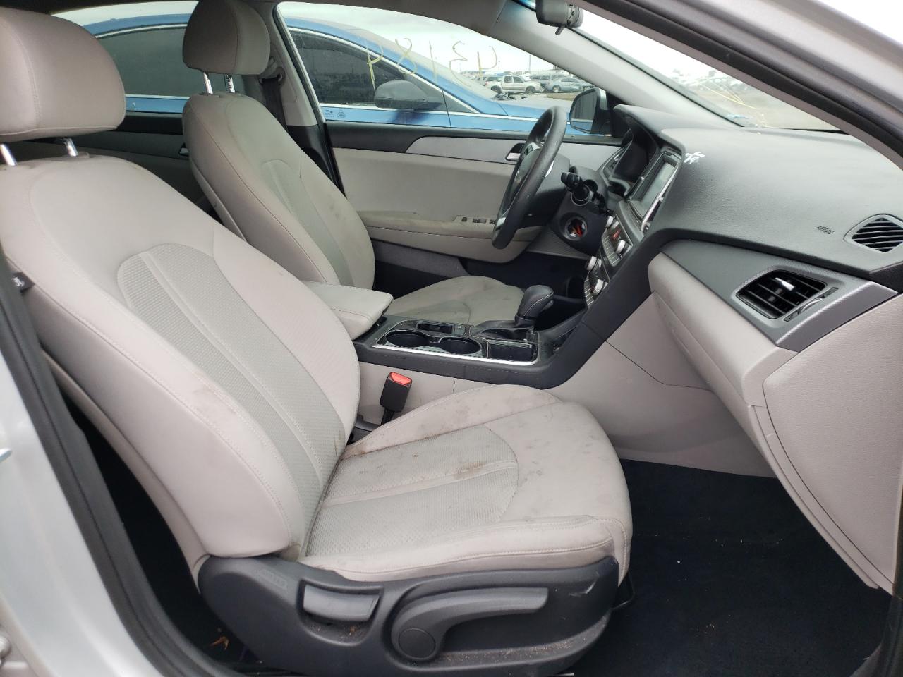 Photo 5 from auction – 2019 HYUNDAI SONATA SE with VIN 5NPE24AFXKH820344