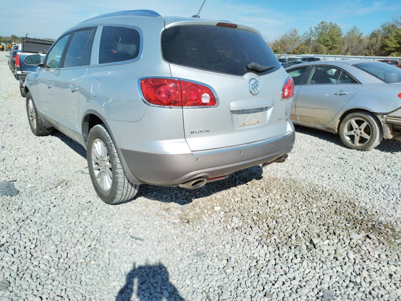 Photo 3 from auction – 2011 BUICK ENCLAVE CX with VIN 5GAKVBED9BJ287693