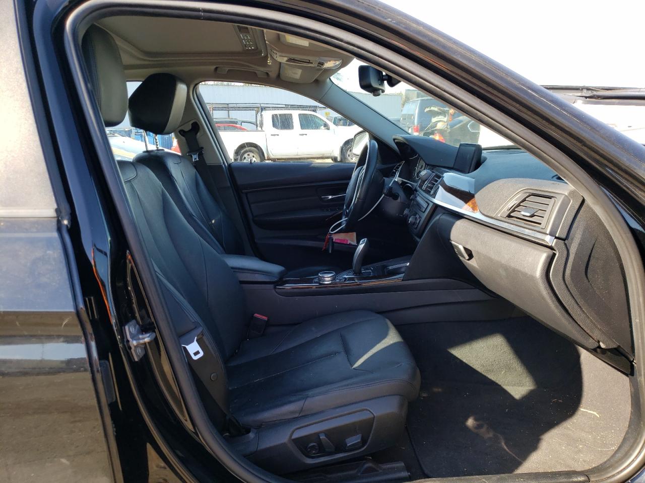 Photo 5 from auction – 2014 BMW 328 D XDRI with VIN WBA3D5C54EKX99232