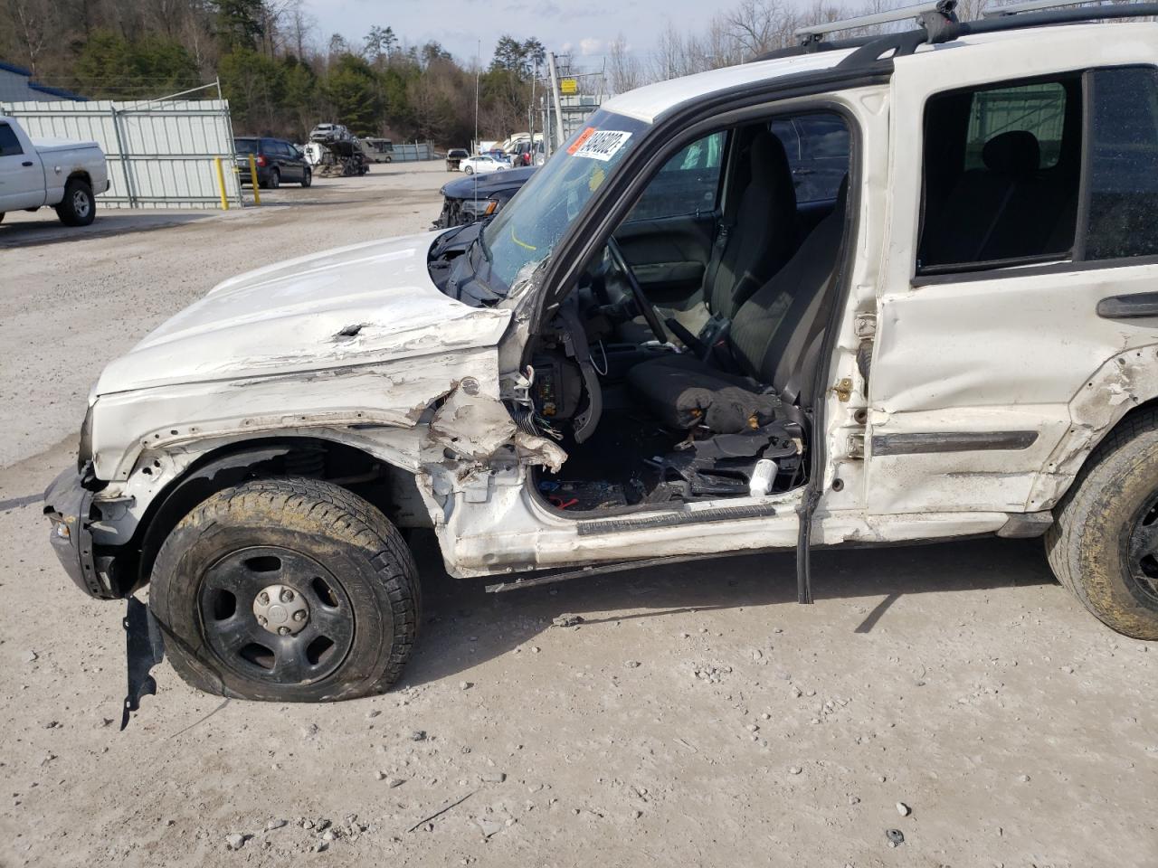 Photo 9 from auction – 2004 JEEP LIBERTY with VIN 1J4GL48K94W152049