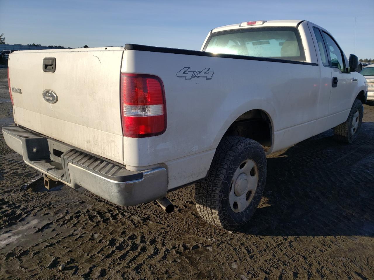 Photo 4 from auction – 2005 FORD F150 with VIN 1FTRF14W85NB92644