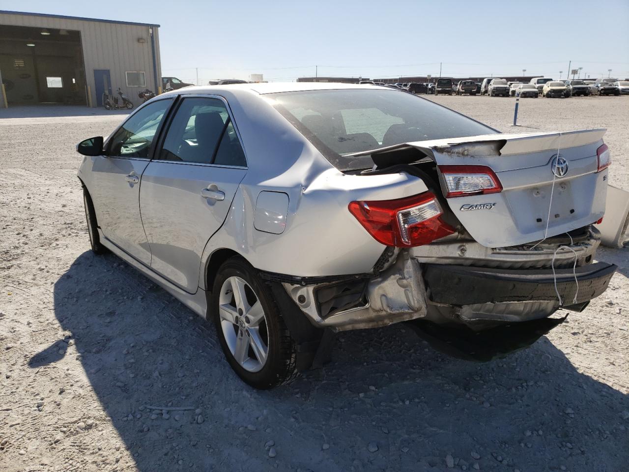 Photo 3 from auction – 2014 TOYOTA CAMRY L with VIN 4T1BF1FK0EU343151