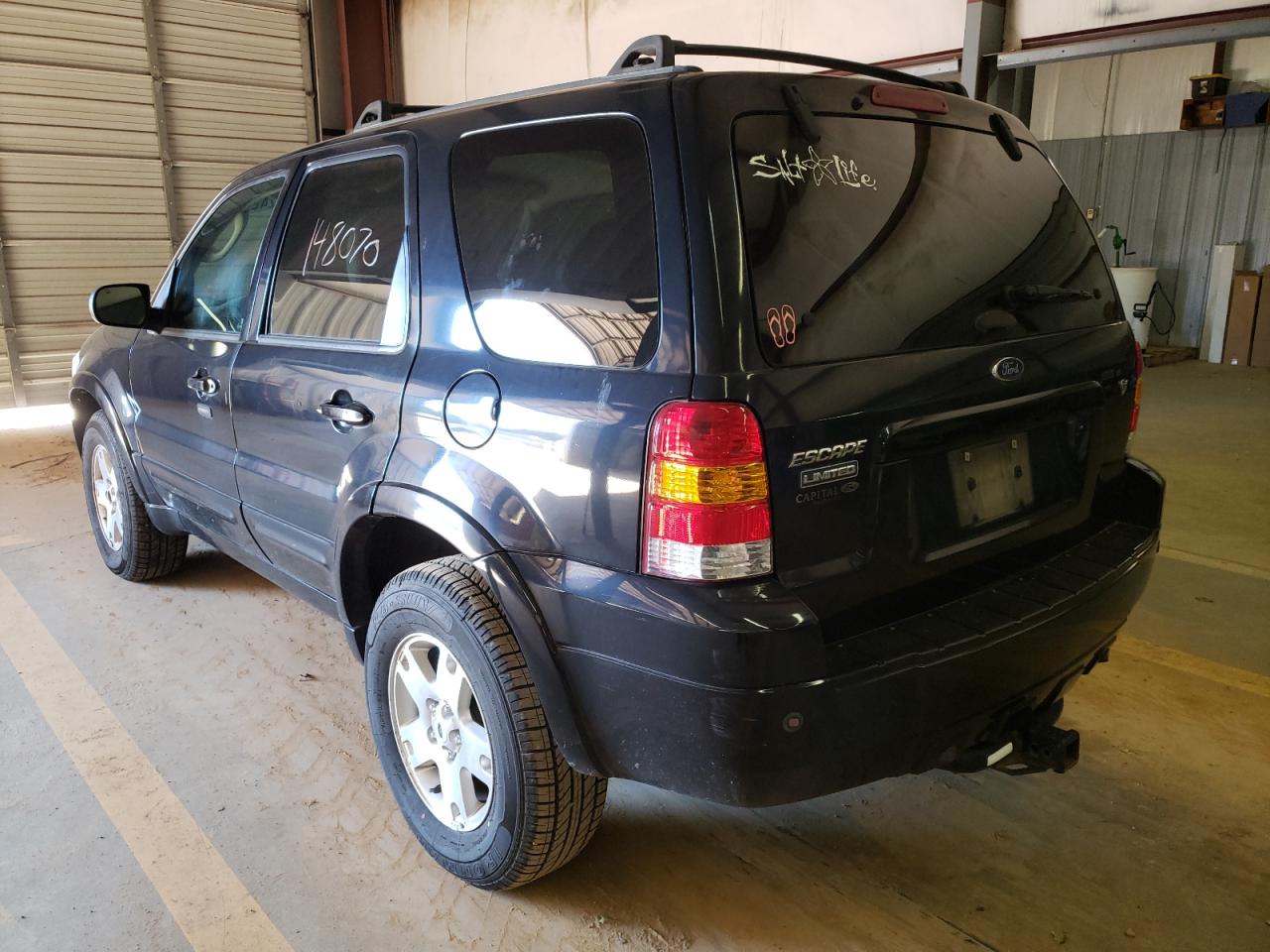 Photo 3 from auction – 2007 FORD ESCAPE LIM with VIN 1FMCU04197KA38373