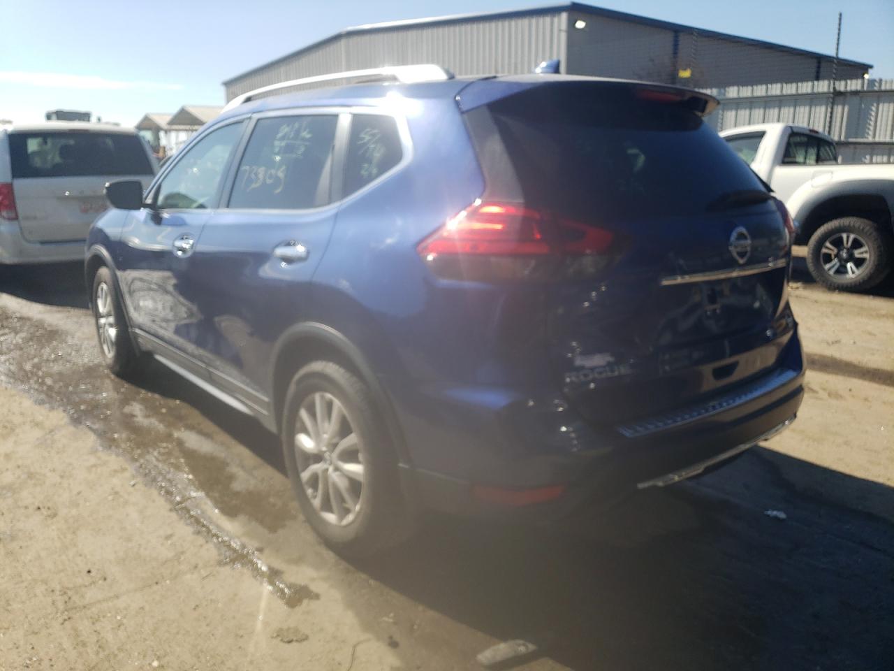 Photo 3 from auction – 2017 NISSAN ROGUE S with VIN 5N1AT2MT4HC808949