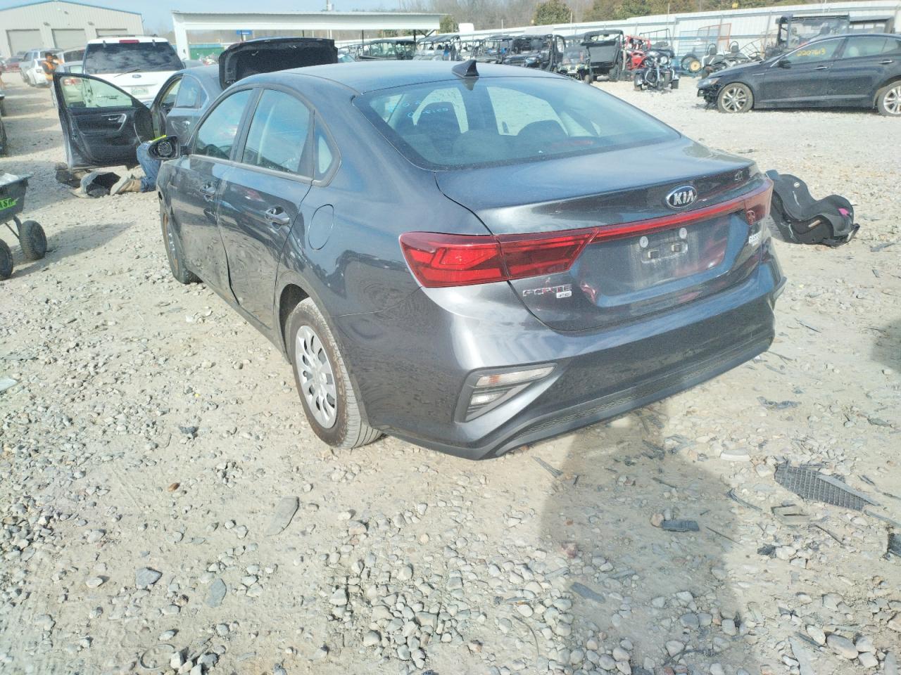 Photo 3 from auction – 2021 KIA FORTE FE with VIN 3KPF24AD8ME328132