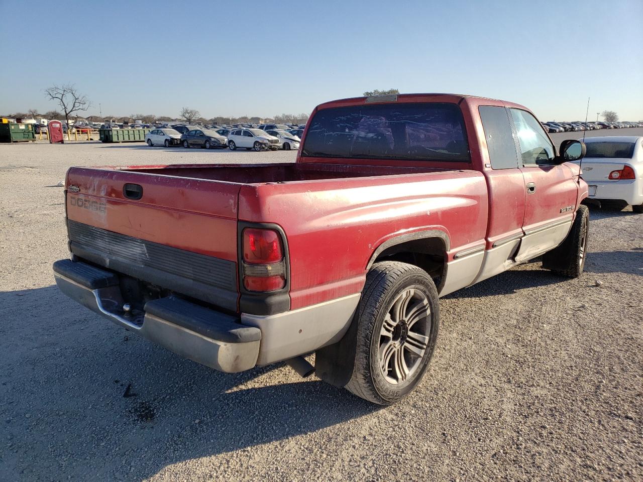 Photo 4 from auction – 1998 DODGE RAM 1500 with VIN 3B7HC12Z2WM228101