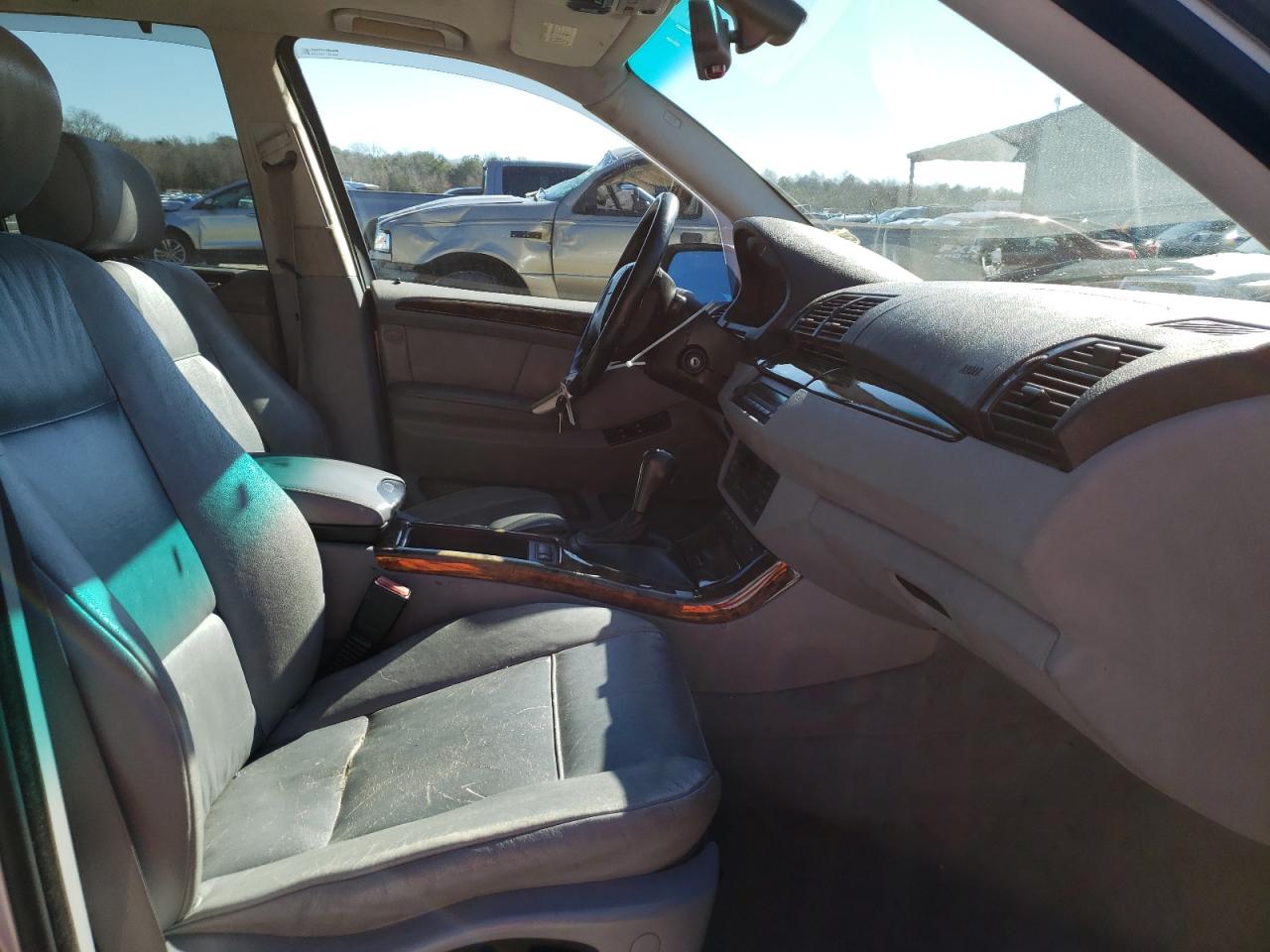 Photo 5 from auction – 2002 BMW X5 3.0I with VIN 5UXFA53592LP38259