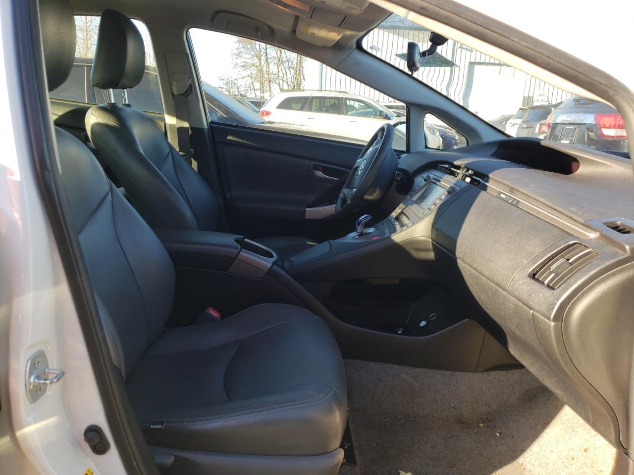 صورة رقم 5 من المزاد - 2015 TOYOTA PRIUS مع VIN JTDKN3DU2F0431974