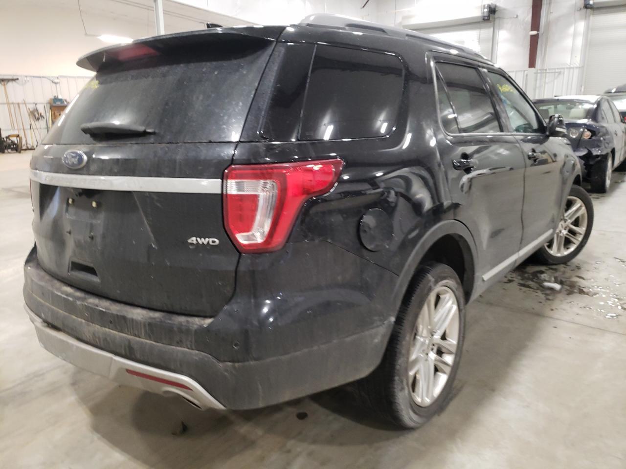 Photo 4 from auction – 2017 FORD EXPLORER X with VIN 1FM5K8D82HGC84972
