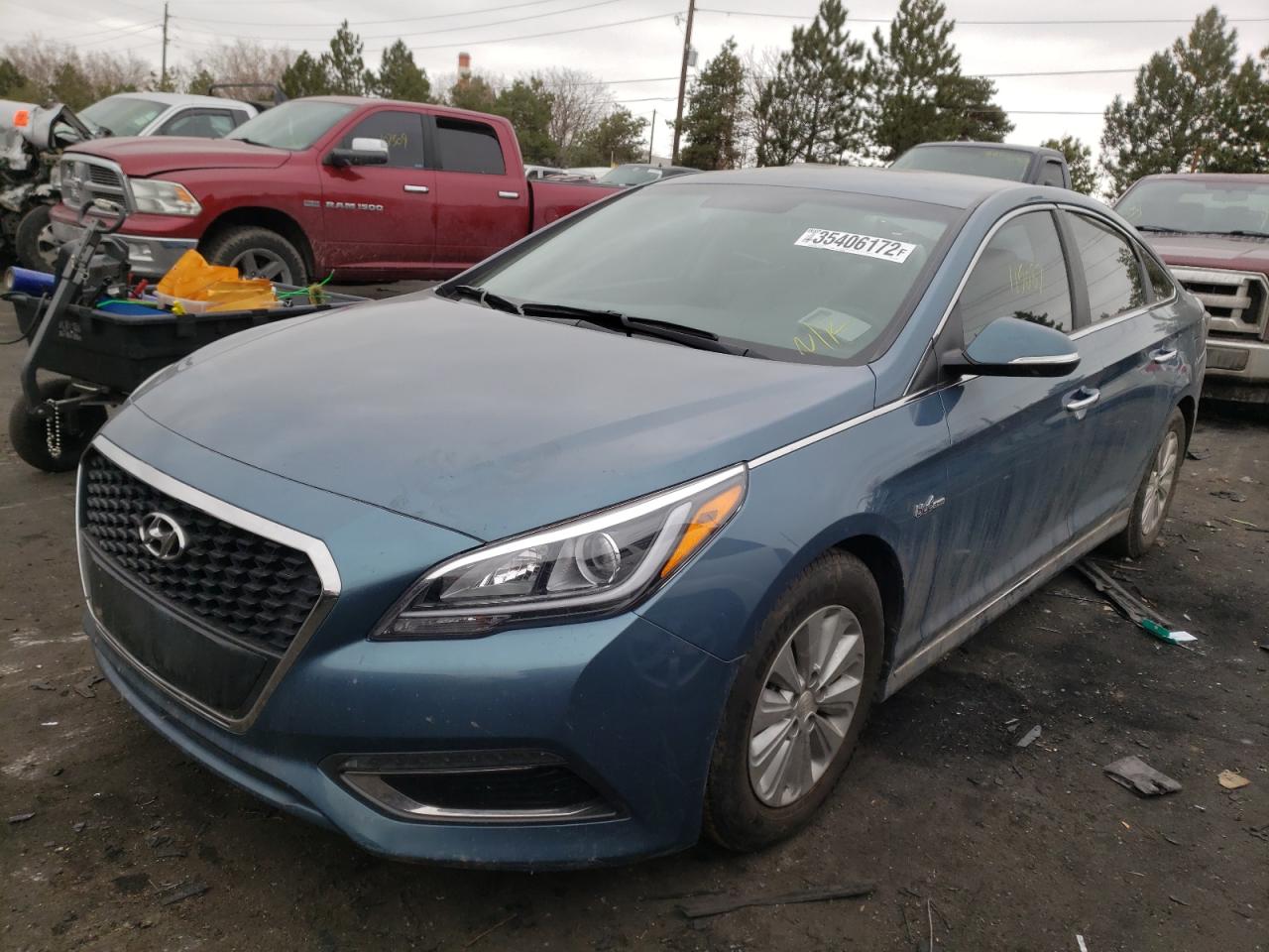 Photo 2 from auction – 2016 HYUNDAI SONATA HYB with VIN KMHE24L17GA012304