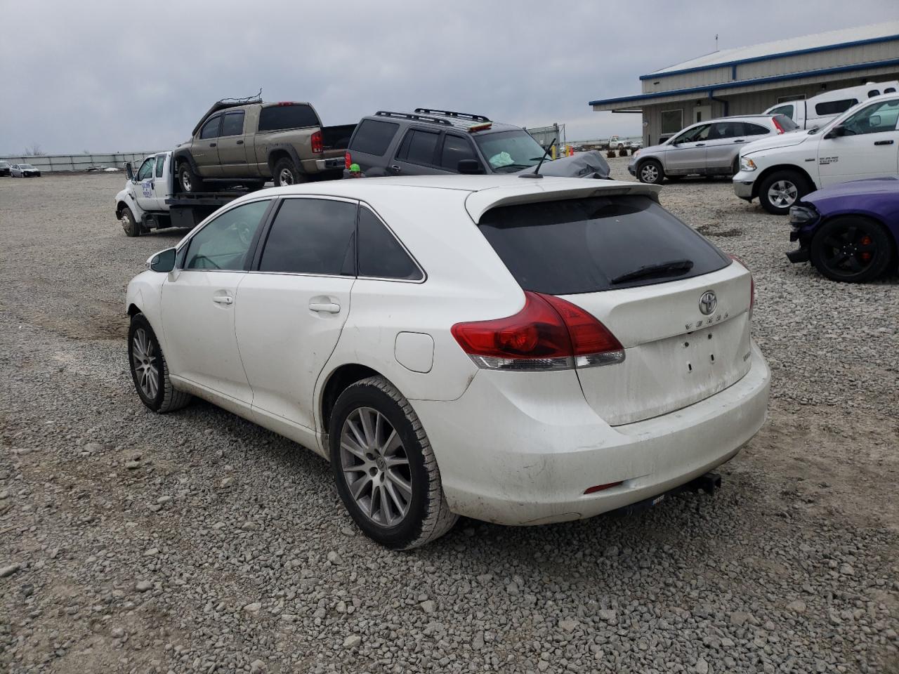 Photo 3 from auction – 2015 TOYOTA VENZA LE with VIN 4T3BA3BB5FU069552