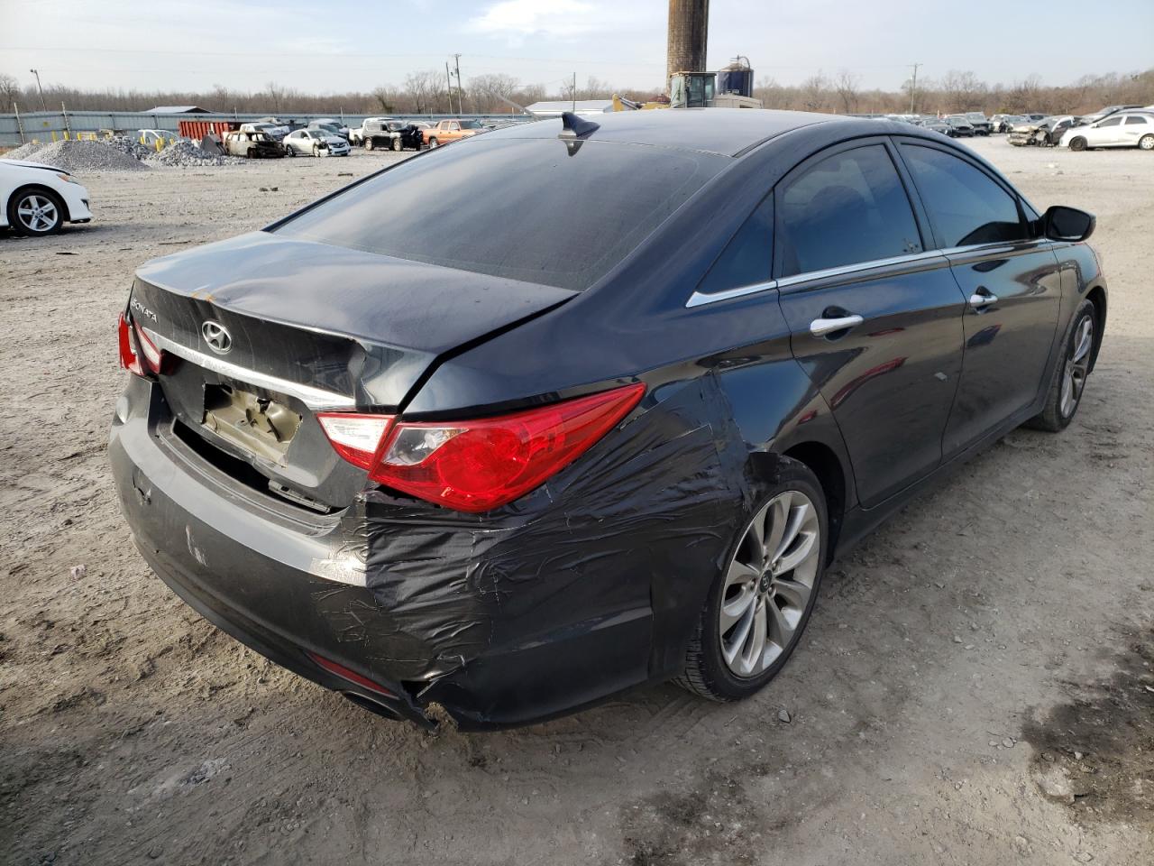 Photo 4 from auction – 2011 HYUNDAI SONATA SE with VIN 5NPEC4AC9BH238299