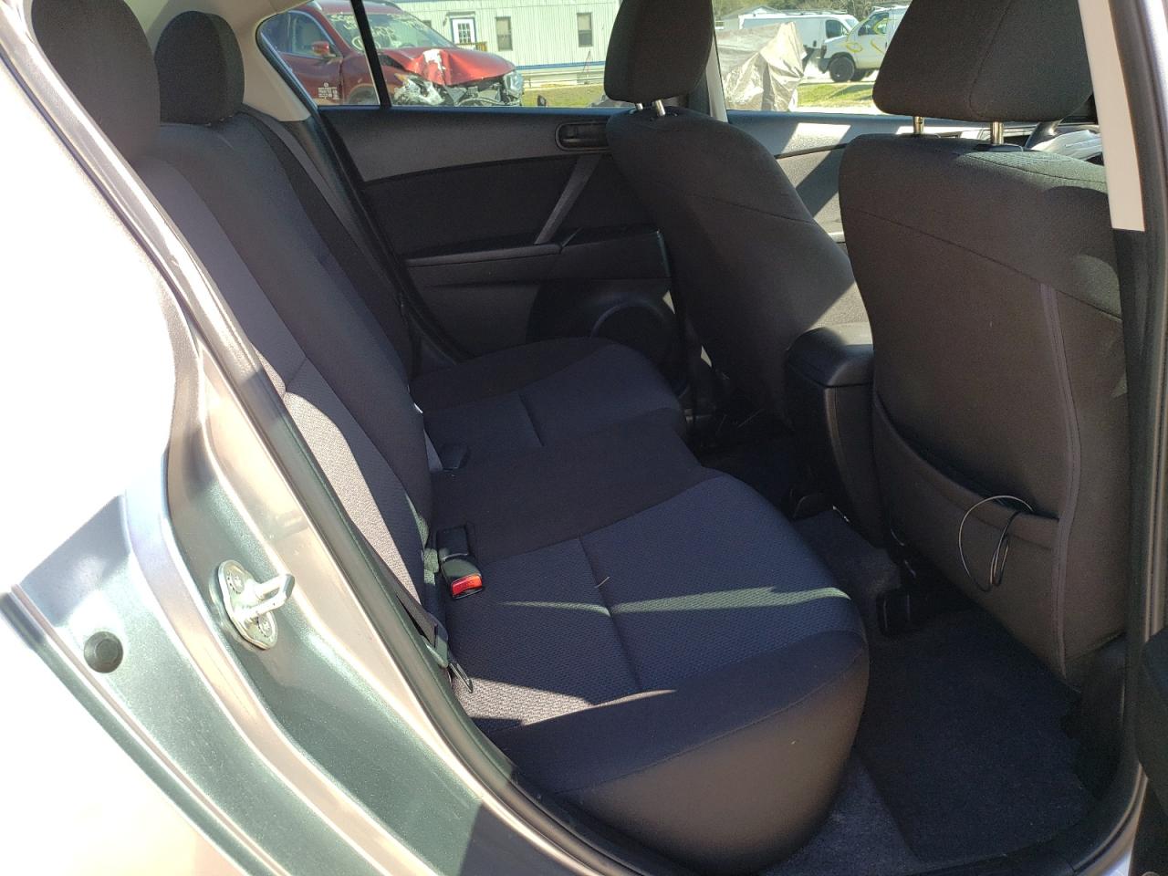 Photo 6 from auction – 2010 MAZDA 3 I with VIN JM1BL1SF0A1319305