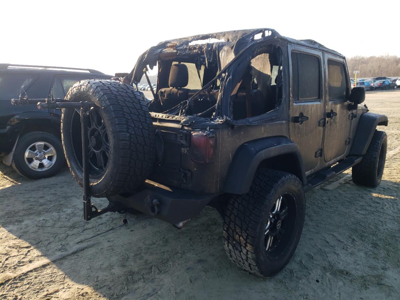 Photo 4 from auction – 2016 JEEP WRANGLER U with VIN 1C4BJWDG0GL306284