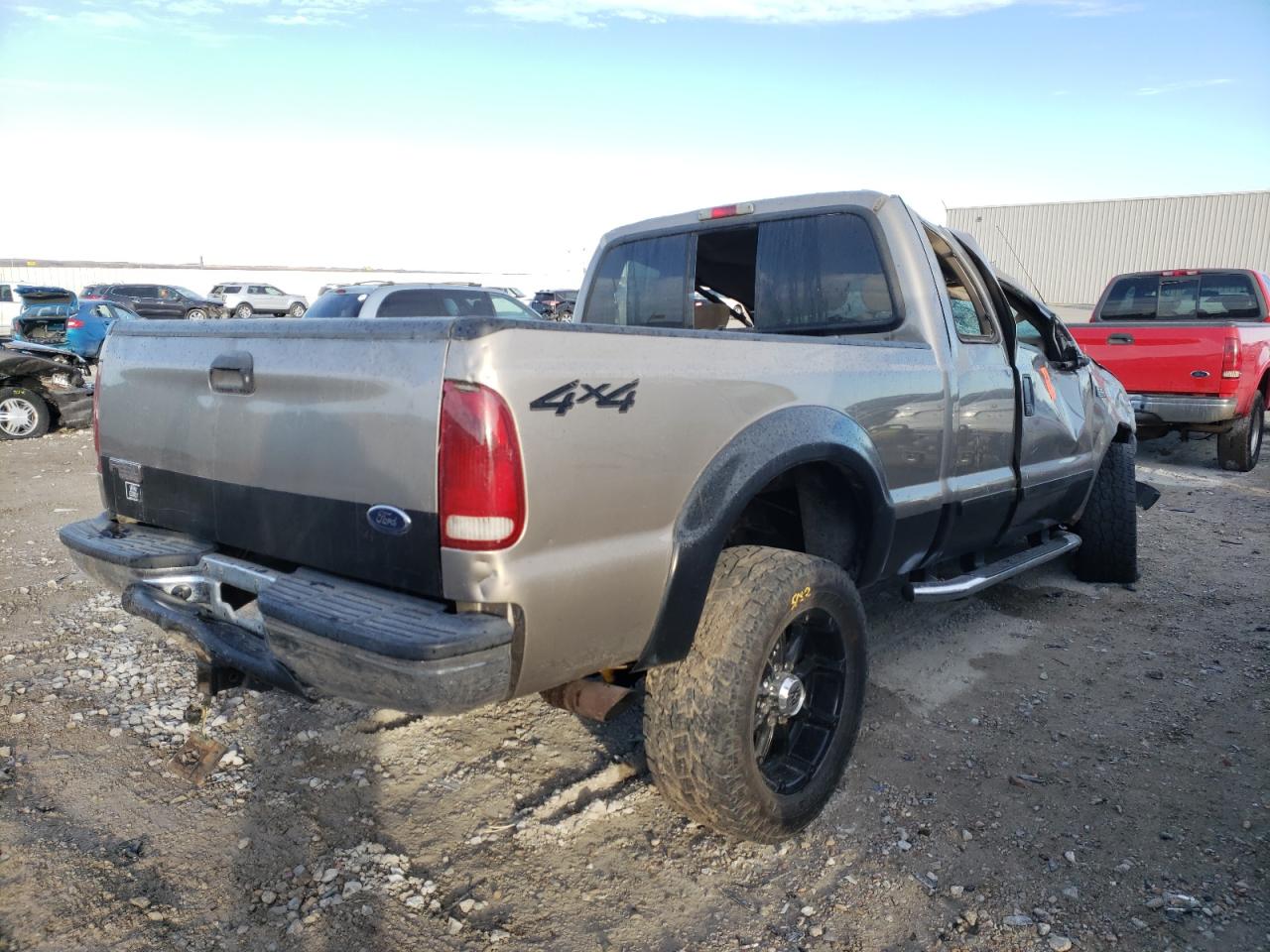 Photo 4 from auction – 2002 FORD F250 SUPER with VIN 1FTNX21F52EB23833