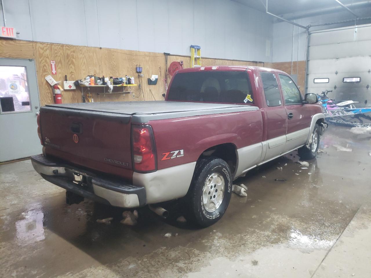 Photo 4 from auction – 2004 CHEVROLET SILVERADO with VIN 1GCEK19TX4Z348263