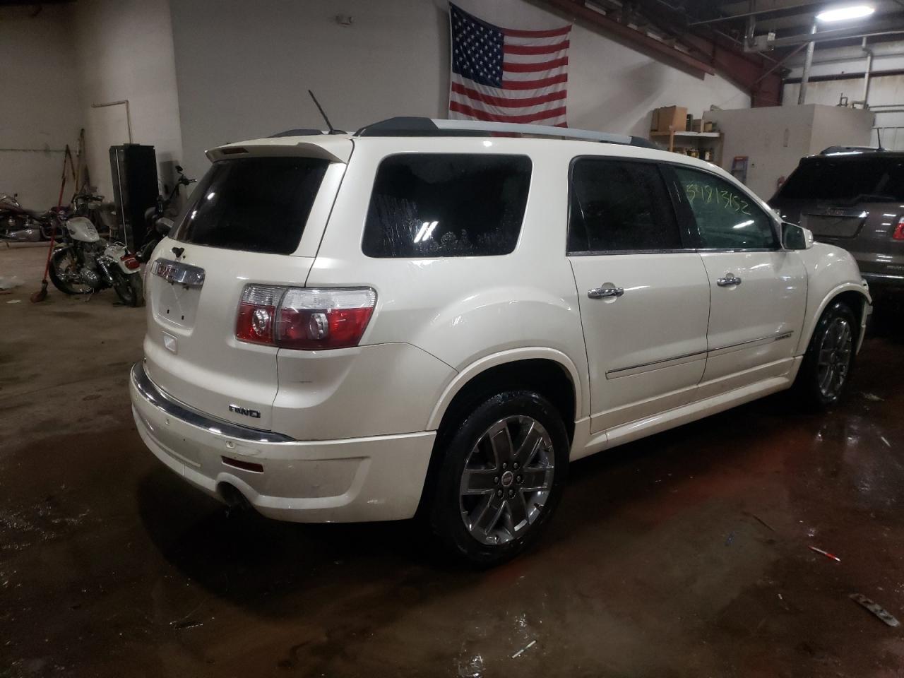 Photo 4 from auction – 2012 GMC ACADIA DEN with VIN 1GKKVTED2CJ220699