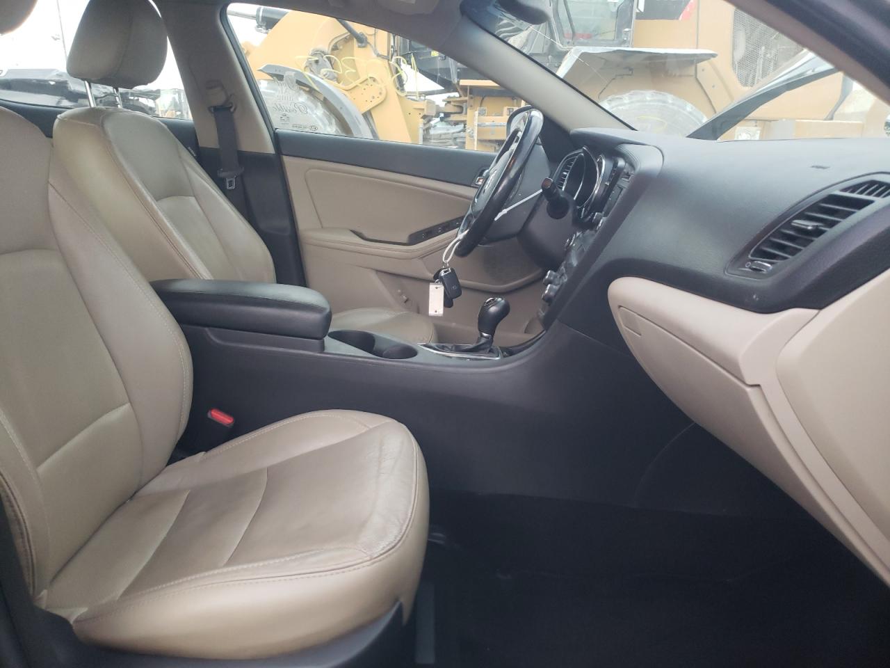 Photo 5 from auction – 2013 KIA OPTIMA EX with VIN 5XXGN4A79DG161969