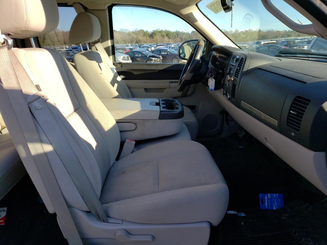 Photo 5 from auction – 2011 CHEVROLET SILVERADO with VIN 1GCRKSE36BZ295670
