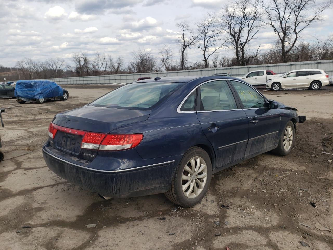 Photo 4 from auction – 2007 HYUNDAI AZERA SE with VIN KMHFC46F57A203289