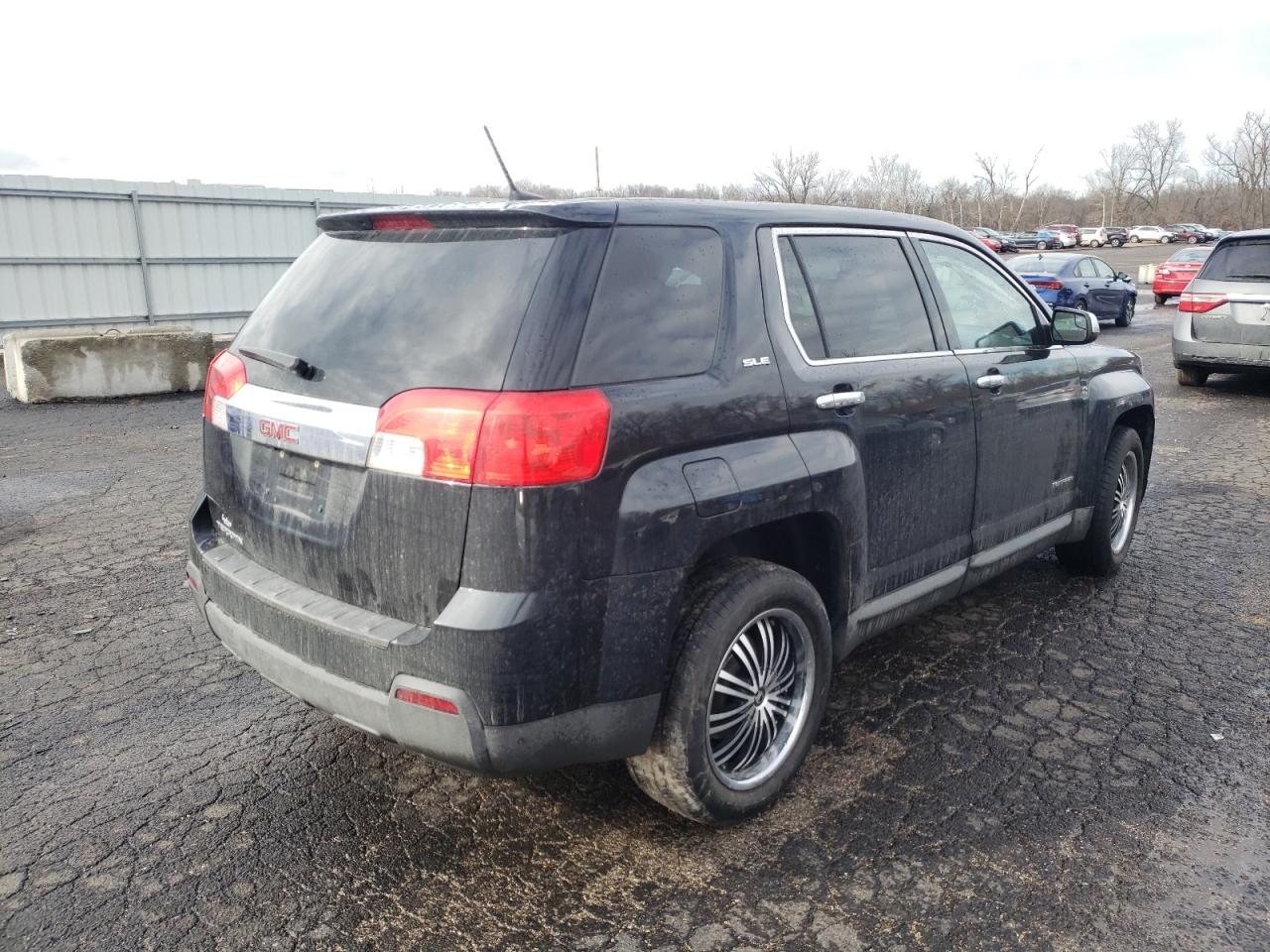 Photo 4 from auction – 2017 GMC TERRAIN SL with VIN 2GKALMEKXD6263806