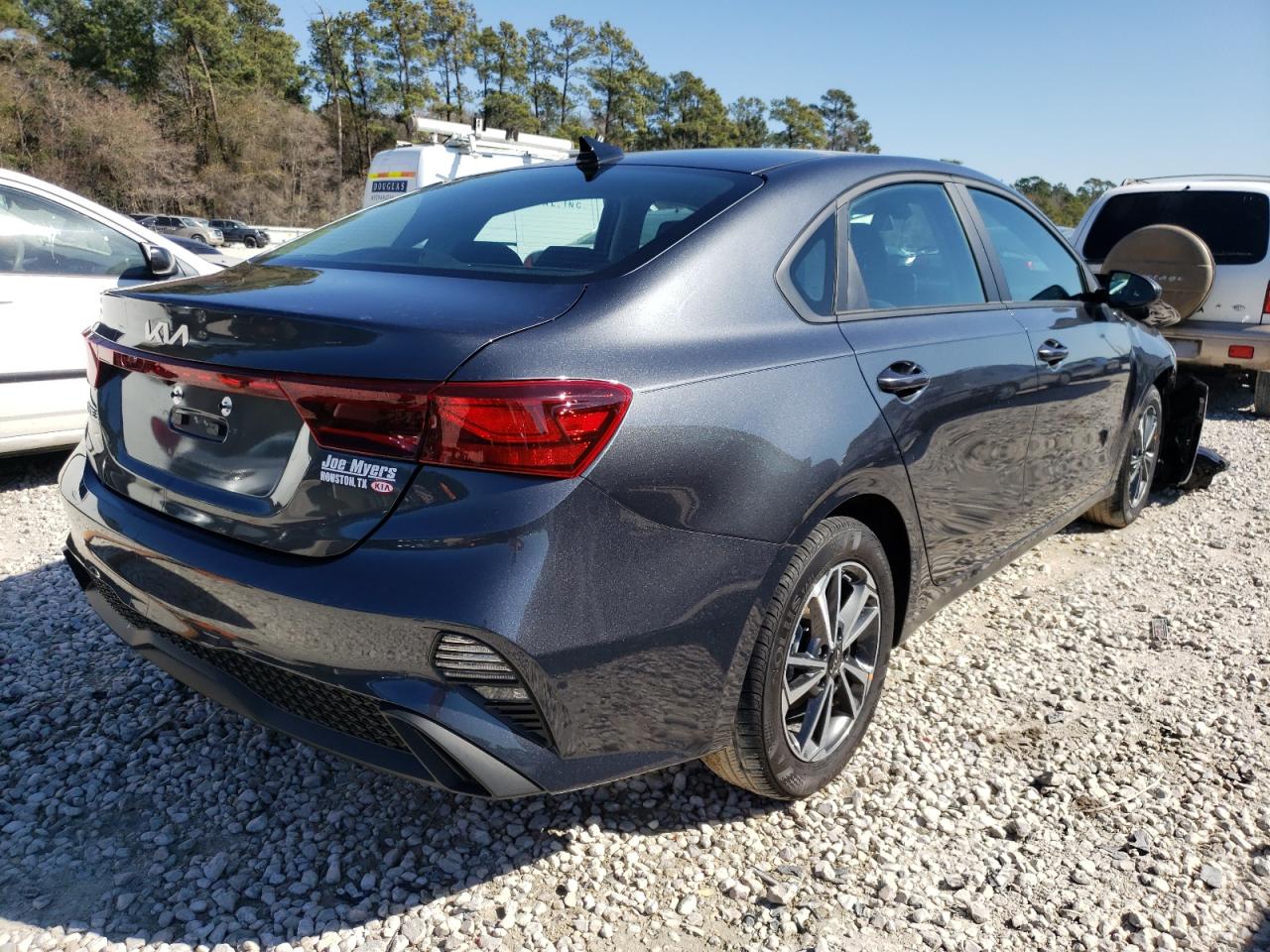 Photo 4 from auction – 2022 KIA FORTE FE with VIN 3KPF24AD2NE440930
