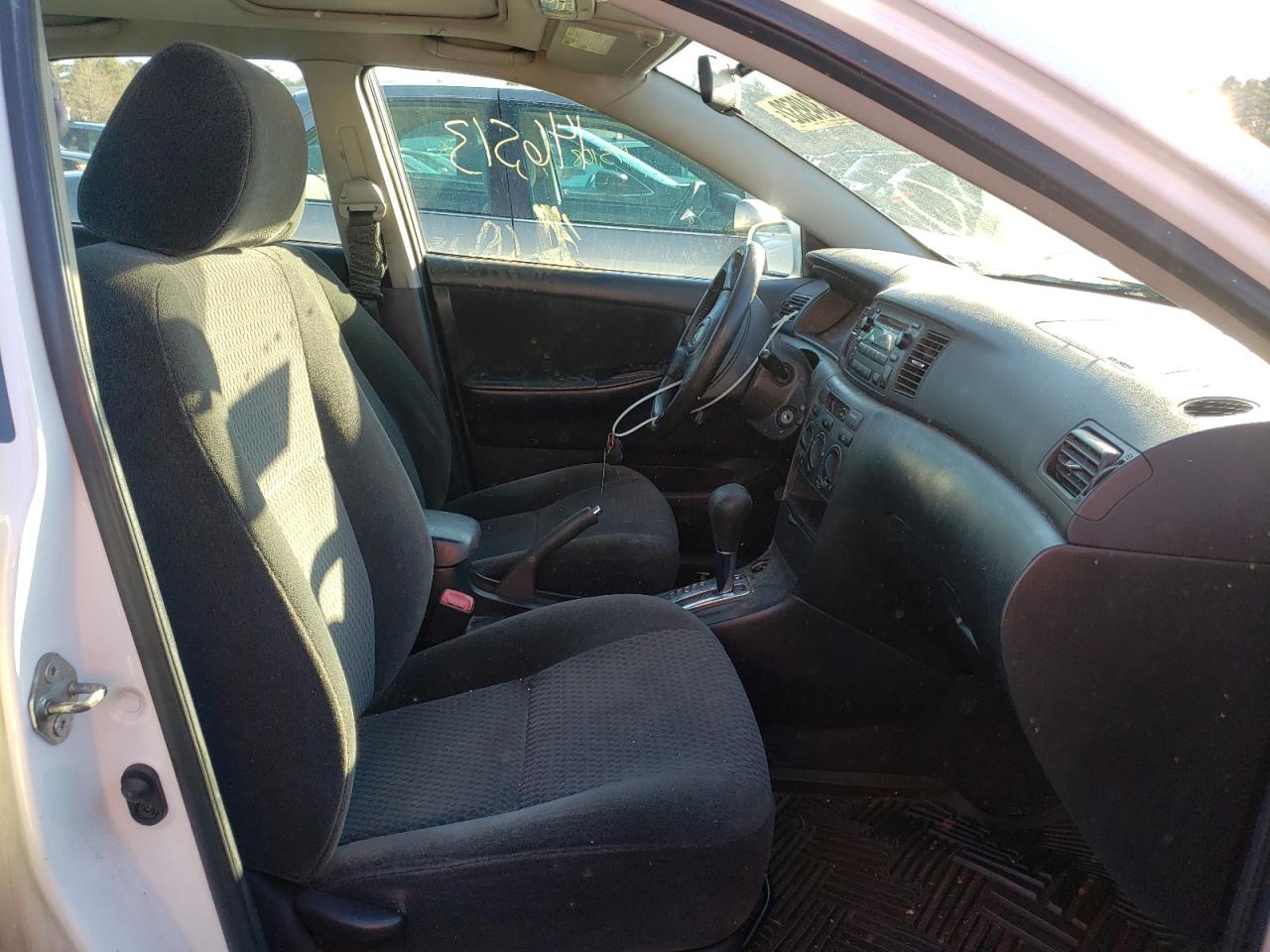 Photo 5 from auction – 2005 TOYOTA COROLLA CE with VIN 2T1BR32E15C495315