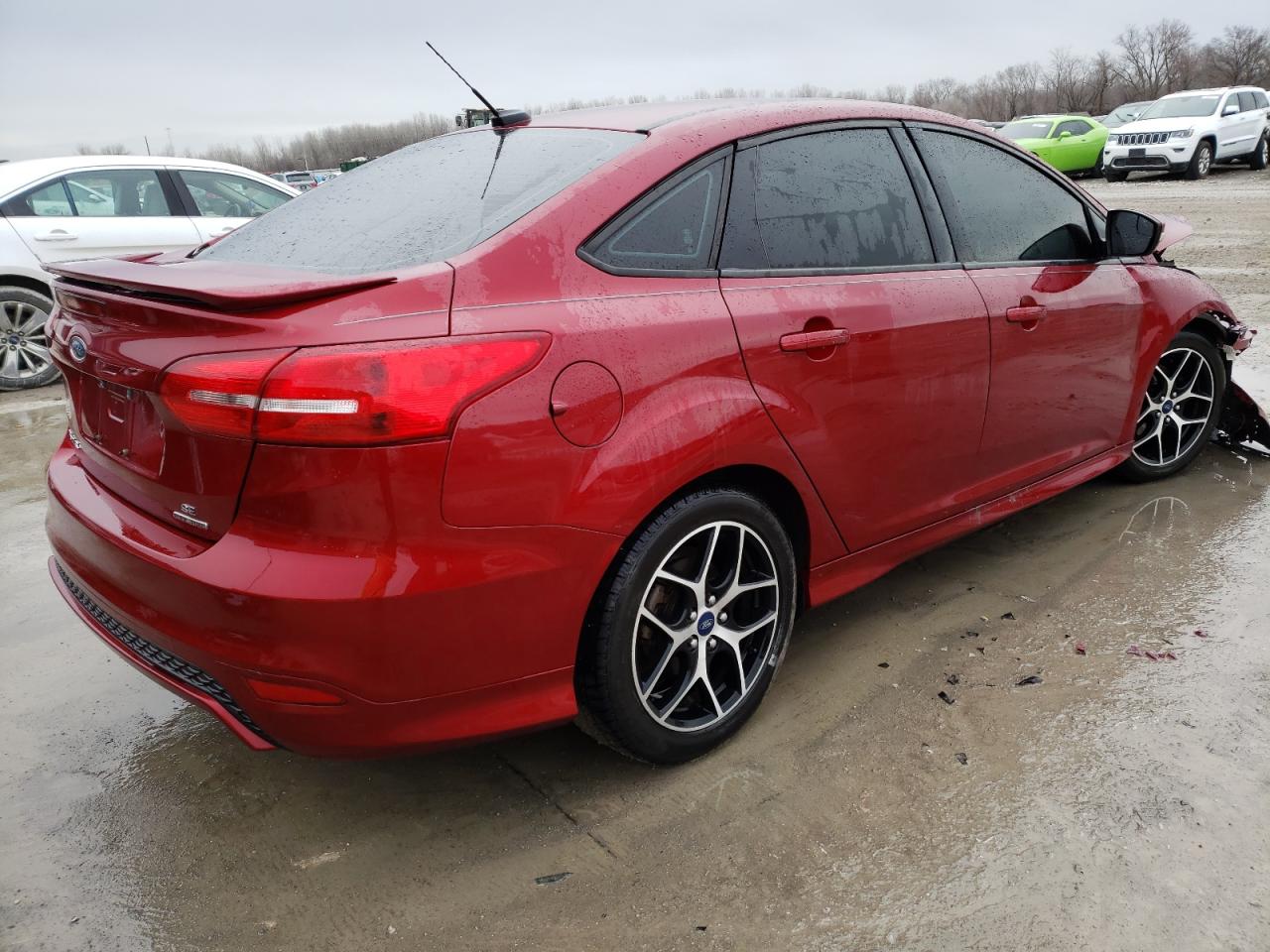 Photo 4 from auction – 2015 FORD FOCUS SE with VIN 1FADP3F26FL218710