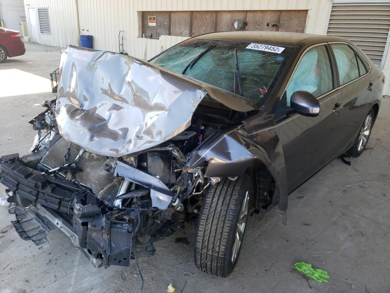 Photo 2 from auction – 2015 TOYOTA CAMRY LE with VIN 4T4BF1FK8FR497727