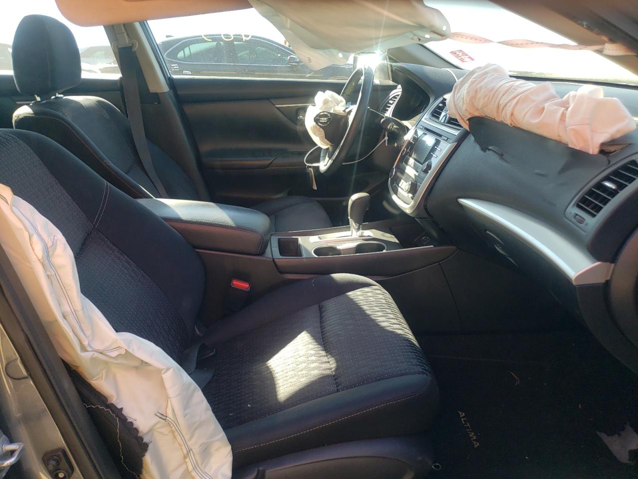 Photo 5 from auction – 2016 NISSAN ALTIMA 2.5 with VIN 1N4AL3AP3GC277622