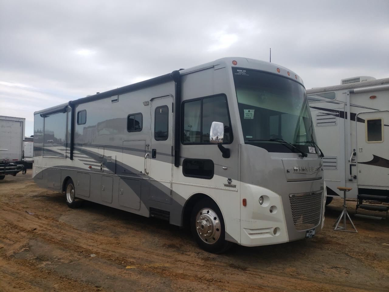 WINNEBAGO VISTA 2018 with VIN 1F66F5DY0J0A14491 - Photo from auction