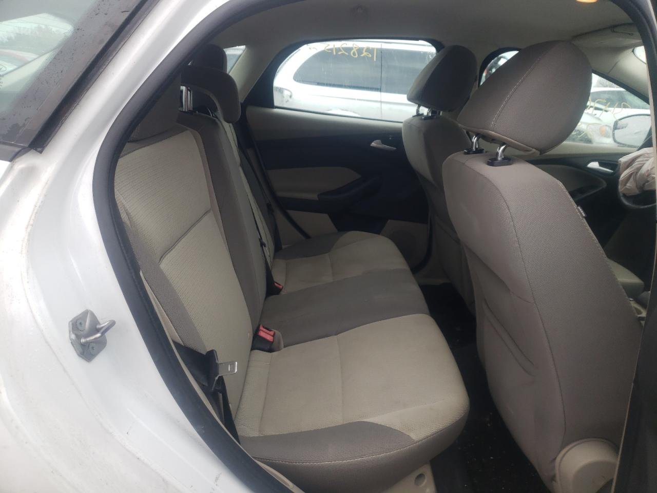 Photo 6 from auction – 2013 FORD FOCUS SE with VIN 1FADP3K28DL303437
