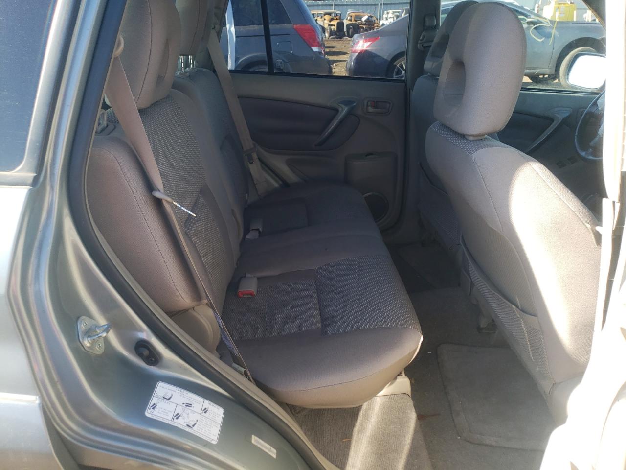 Photo 6 from auction – 2004 TOYOTA RAV4 with VIN JTEHD20V840026720