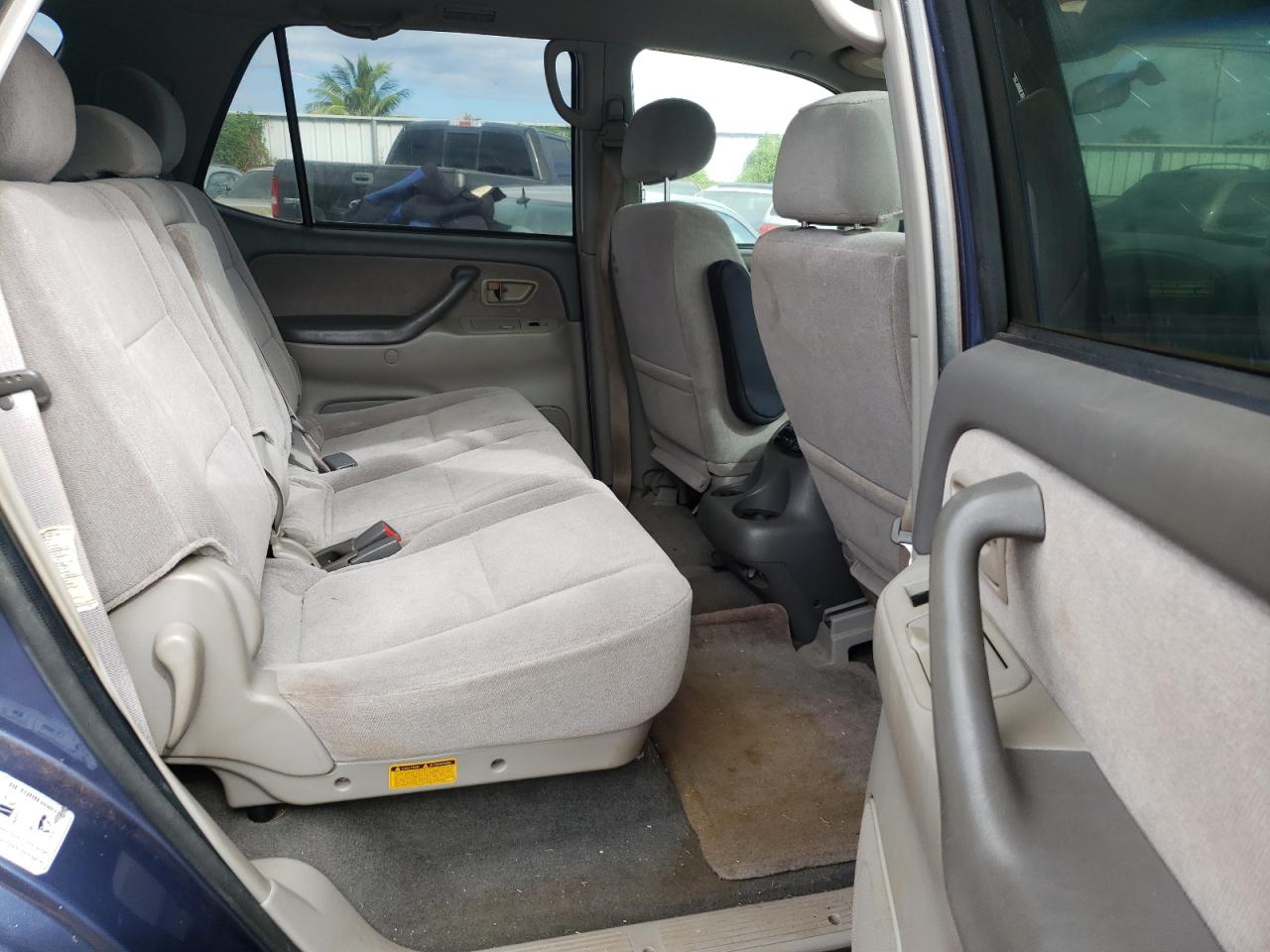 Photo 6 from auction – 2001 TOYOTA SEQUOIA SR with VIN 5TDZT34A51S008399
