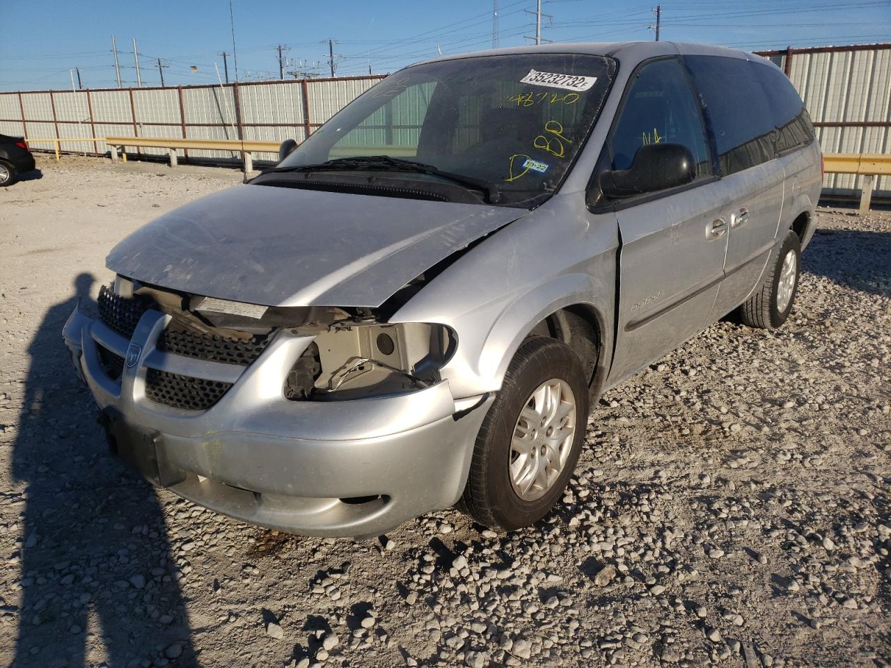 Photo 2 from auction – 2001 DODGE CARAVAN with VIN 2B8GP44G71R198720