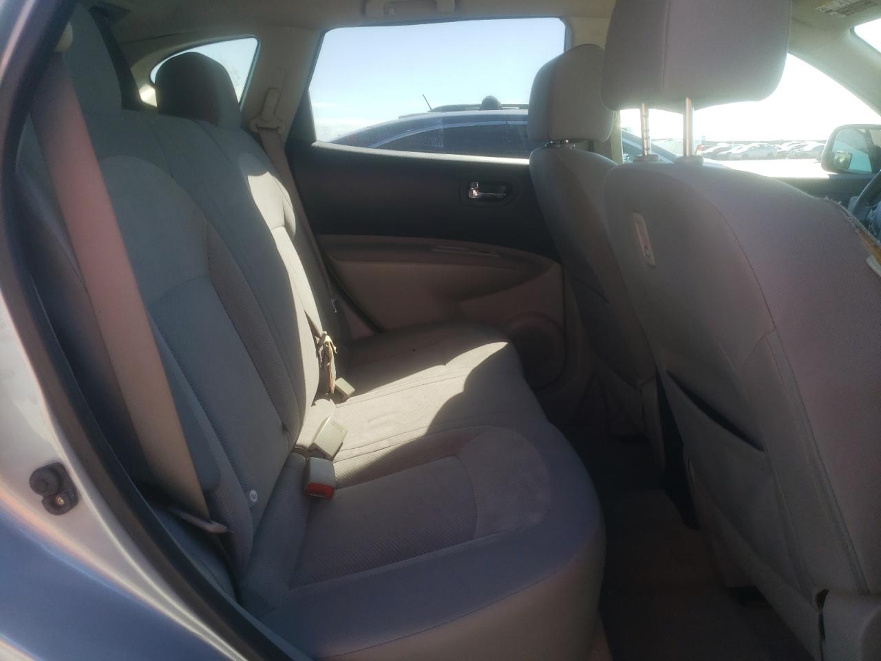 Photo 6 from auction – 2013 NISSAN ROGUE S with VIN JN8AS5MT3DW024784