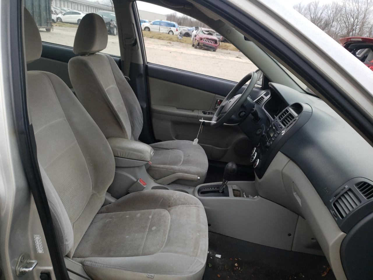 Photo 5 from auction – 2009 KIA SPECTRA EX with VIN KNAFE221995657499