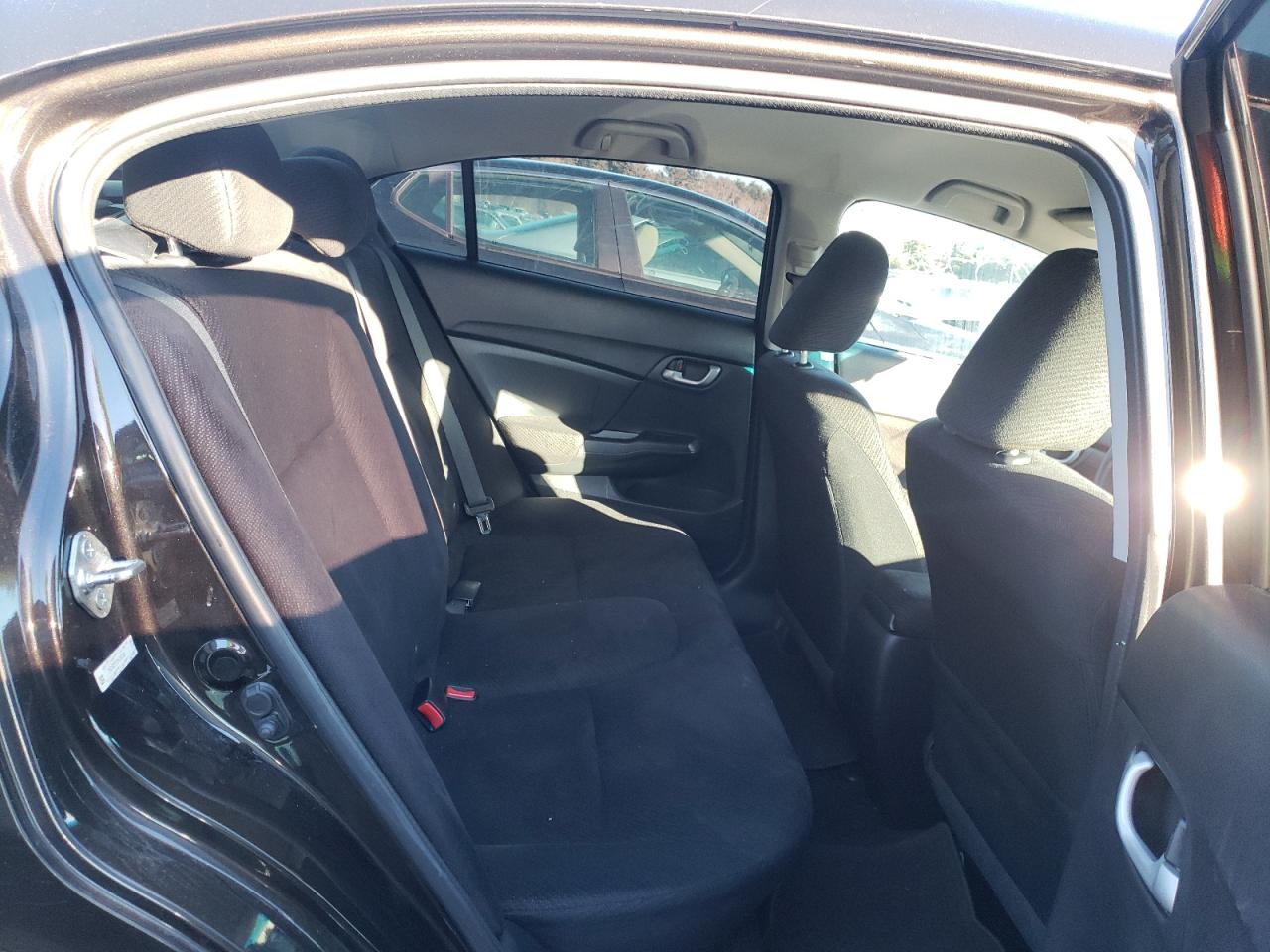 Photo 6 from auction – 2013 HONDA CIVIC LX with VIN 2HGFB2F57DH568039
