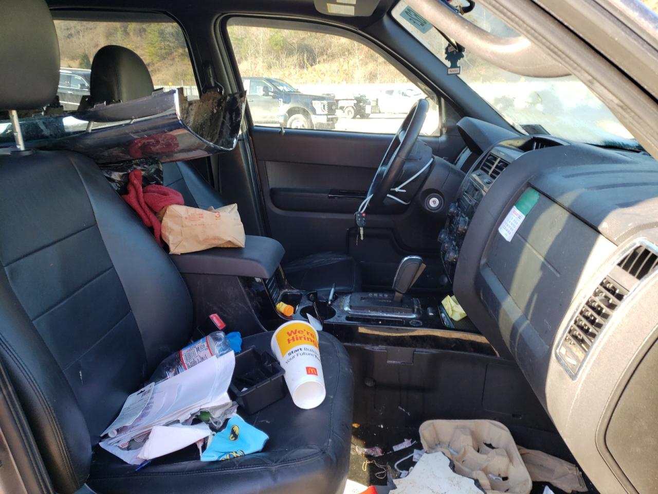Photo 5 from auction – 2011 FORD ESCAPE LIM with VIN 1FMCU9EG1BKA54826
