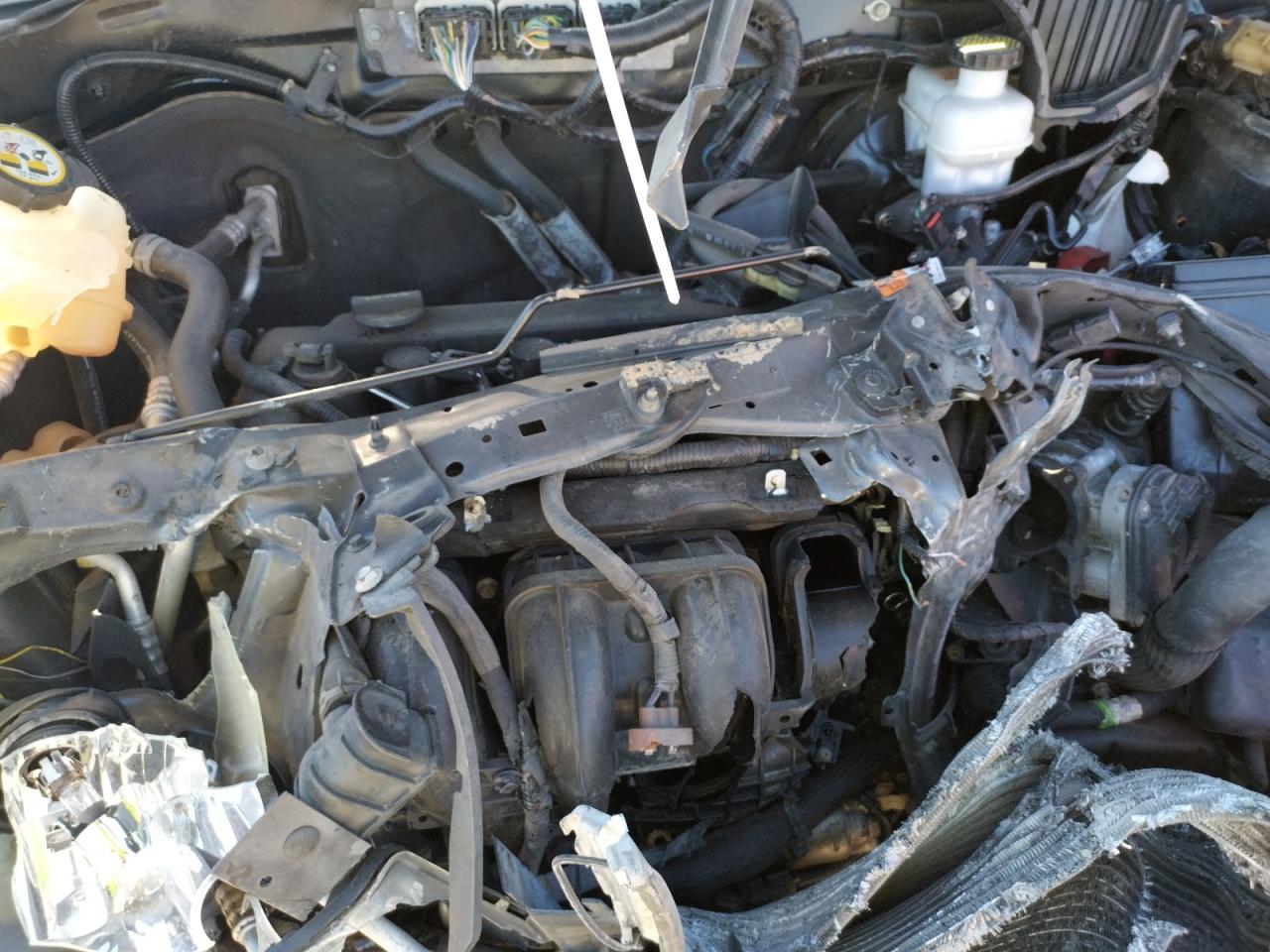 Photo 7 from auction – 2011 FORD ESCAPE LIM with VIN 1FMCU0E74BKB09782