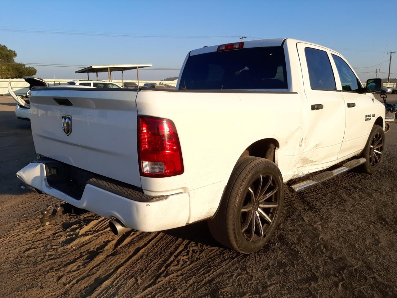 Zdjęcie 4 z aukcji – 2014 RAM 1500 ST z VIN 1C6RR6KT1ES148734
