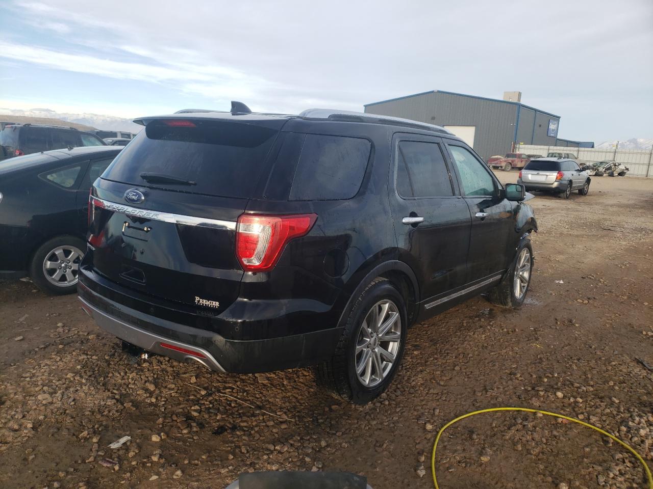 Photo 4 from auction – 2017 FORD EXPLORER L with VIN 1FM5K7F81HGB81856